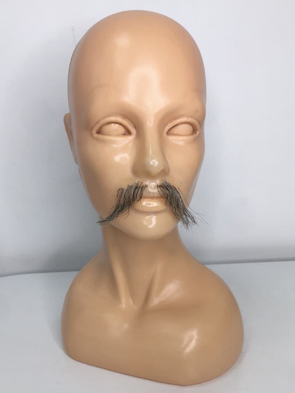 Усы форма Статский советник цв. 3