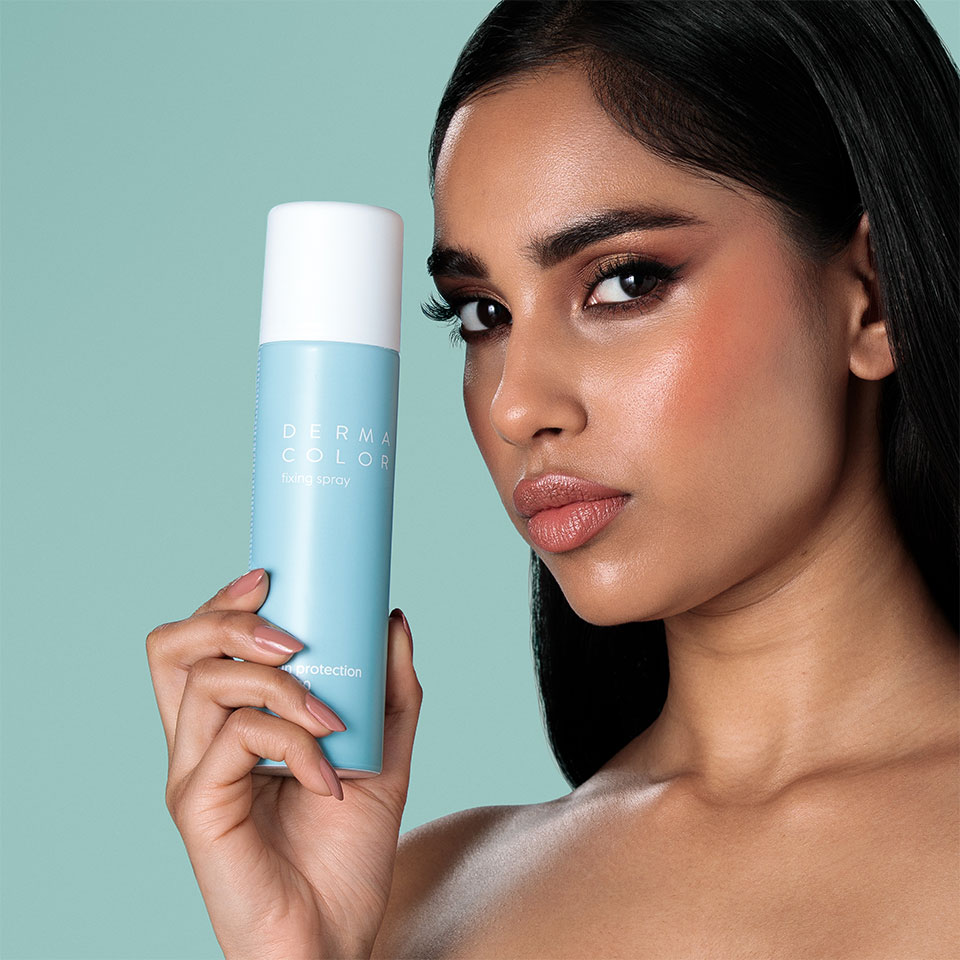 Спрей для фиксации макияжа серии DermaColor Fixing Spray Kryolan