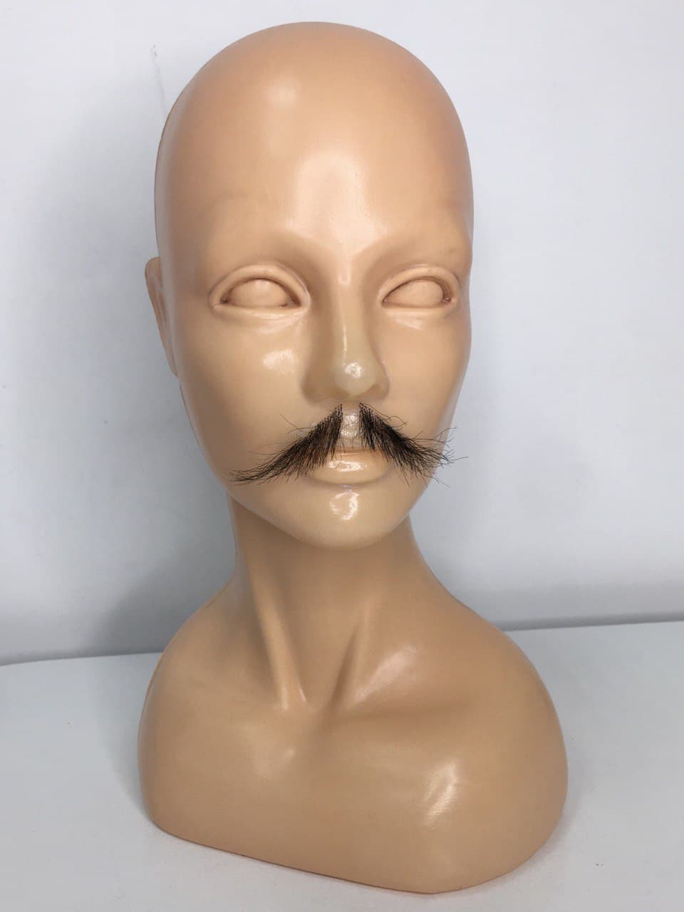 Усы форма Статский советник цв. 8