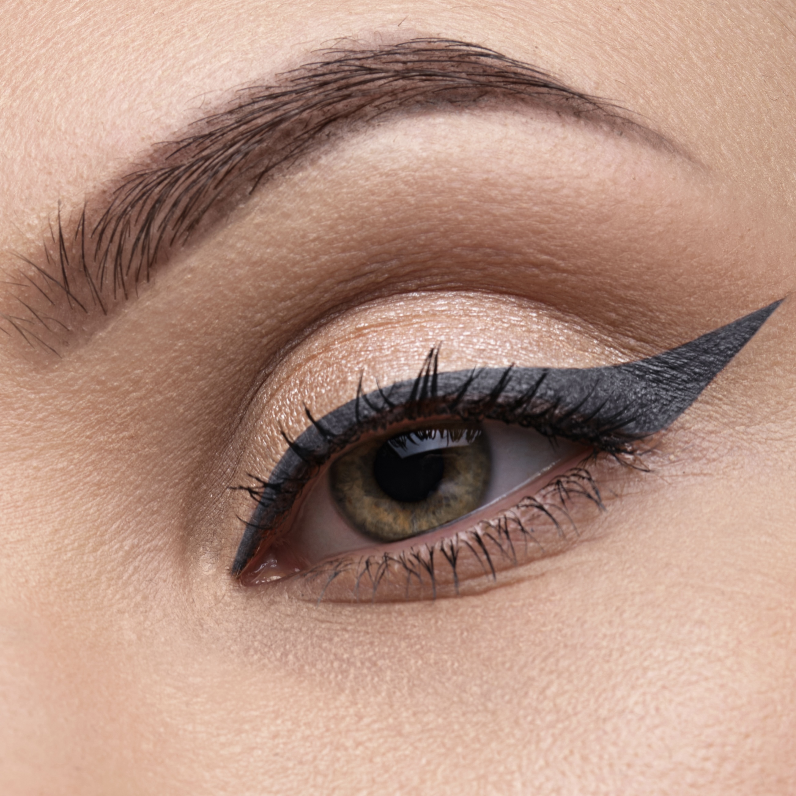 Карандаш для глаз Bernovich № 06