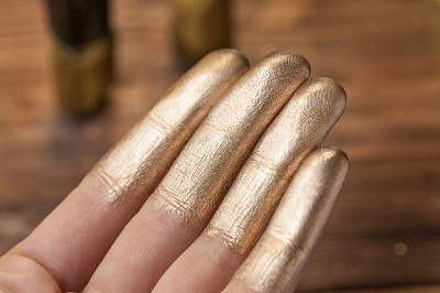 Рассыпчатые тени Гарцующая на златогривом жеребце Sigil Inspired Tammy Tanuka